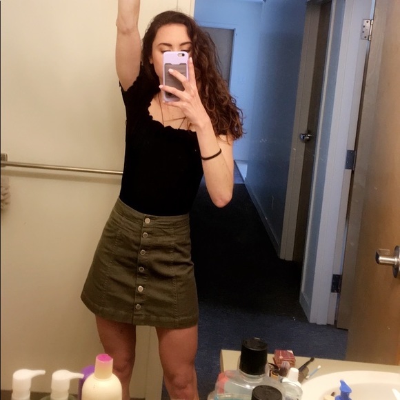 Button up army green jean skirt - size 0 - Picture 4 of 4